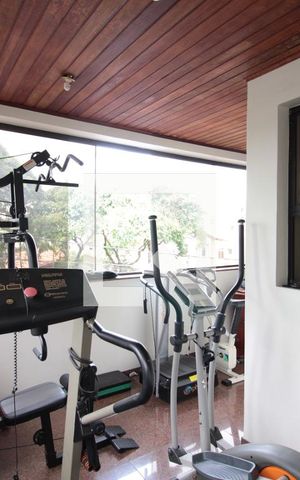 Casa à venda com 285m², 4 quartos e 4 vagasVaranda 