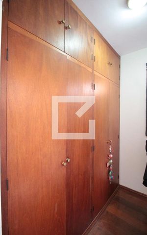 Casa à venda com 285m², 4 quartos e 4 vagasSuíte 