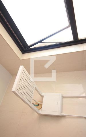 Casa à venda com 285m², 4 quartos e 4 vagasBanheiro 