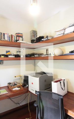 Casa à venda com 285m², 4 quartos e 4 vagasQuarto 2