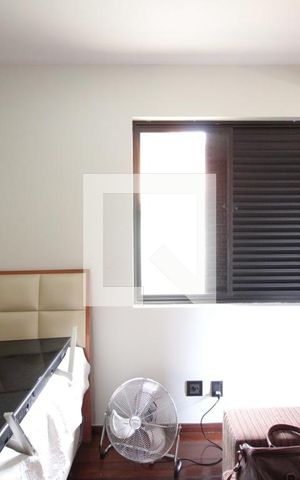 Casa à venda com 285m², 4 quartos e 4 vagasQuarto 