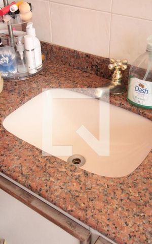 Casa à venda com 285m², 4 quartos e 4 vagasBanheiro 