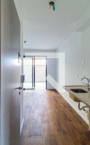 Studio à venda com 34m², 1 quarto e sem vaga Studio à venda com 34m², 1 quarto e sem vagaEntrada