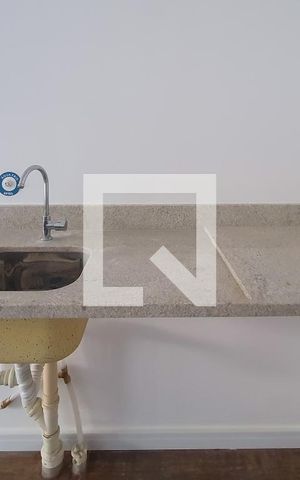 Studio à venda com 34m², 1 quarto e 1 vaga Studio à venda com 34m², 1 quarto e 1 vagaStudio