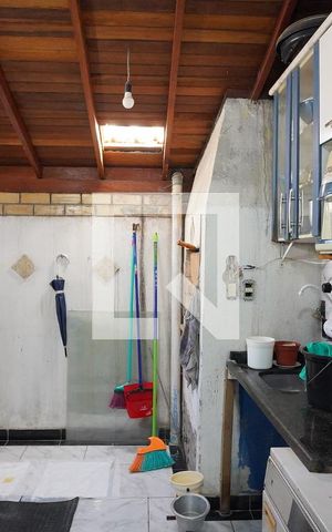 Casa de condomínio à venda com 90m², 3 quartos e 1 vagaÁrea de Serviço