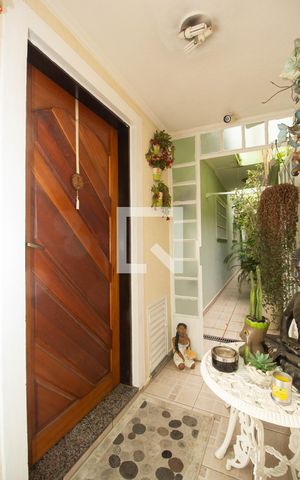 Casa à venda com 125m², 3 quartos e 3 vagas Casa à venda com 125m², 3 quartos e 3 vagasHall de Entrada