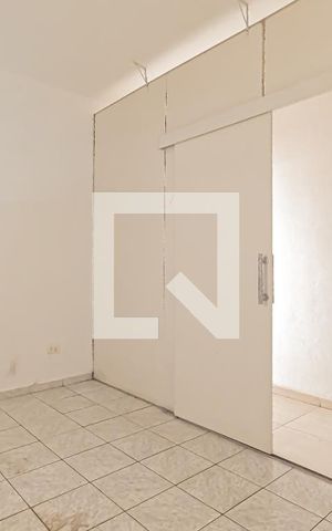 Casa para alugar com 76m², 2 quartos e sem vaga Casa para alugar com 76m², 2 quartos e sem vagaQuarto 1
