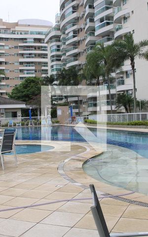 Apartamento à venda com 65m², 2 quartos e 1 vagaÁrea comum - Piscina