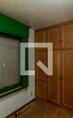 Casa à venda com 277m², 5 quartos e 3 vagas Casa à venda com 277m², 5 quartos e 3 vagasQuarto 4