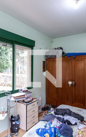 Casa à venda com 277m², 5 quartos e 3 vagas Casa à venda com 277m², 5 quartos e 3 vagasQuarto 5