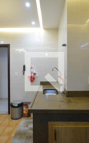 Apartamento à venda com 200m², 3 quartos e 2 vagasCozinha