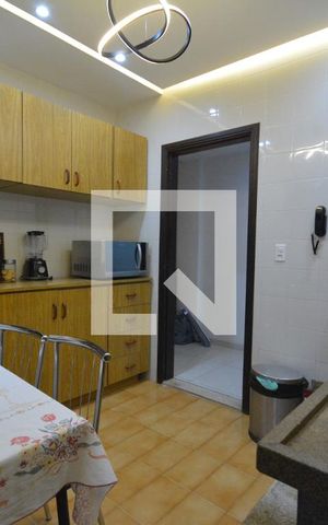 Apartamento à venda com 200m², 3 quartos e 2 vagasCozinha