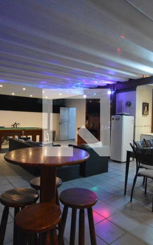 Apartamento à venda com 200m², 3 quartos e 2 vagasCobertura com piscina / Churrasqueira