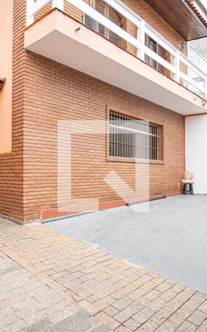 Casa à venda com 309m², 3 quartos e 3 vagas Casa à venda com 309m², 3 quartos e 3 vagasGaragem