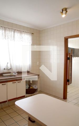 Apartamento para alugar com 95m², 2 quartos e 1 vagaCozinha