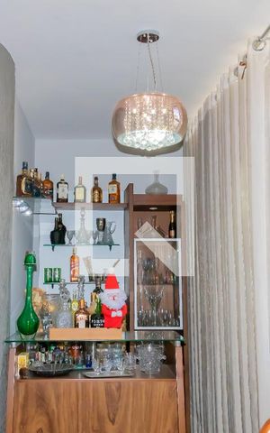 Casa à venda com 300m², 4 quartos e 1 vaga Casa à venda com 300m², 4 quartos e 1 vagaSala