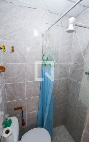 Casa à venda com 104m², 3 quartos e 2 vagasBanheiro de Serviço