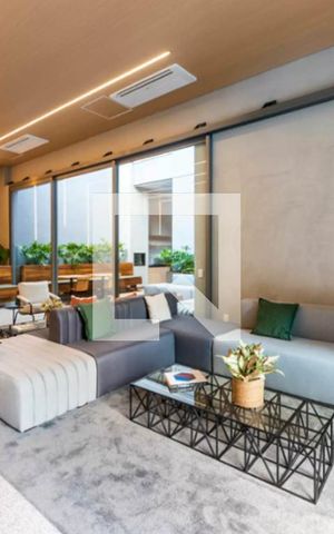 Studio à venda com 26m², 1 quarto e sem vaga Studio à venda com 26m², 1 quarto e sem vagaLiving
