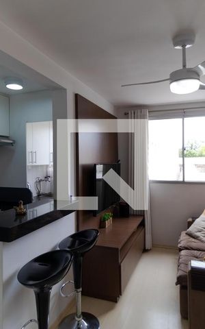 Apartamento à venda com 47m², 2 quartos e 1 vaga Apartamento à venda com 47m², 2 quartos e 1 vagaSalas