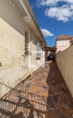 Casa à venda com 150m², 3 quartos e 4 vagas Casa à venda com 150m², 3 quartos e 4 vagasÁrea Externa