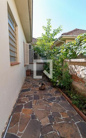 Casa à venda com 150m², 3 quartos e 4 vagas Casa à venda com 150m², 3 quartos e 4 vagasÁrea Externa