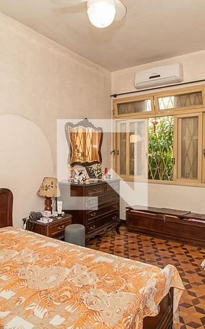 Casa à venda com 150m², 3 quartos e 4 vagas Casa à venda com 150m², 3 quartos e 4 vagasQuarto 2