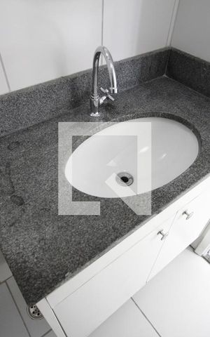 Apartamento à venda com 33m², 2 quartos e sem vagaBanheiro