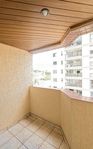 Apartamento à venda com 85m², 3 quartos e 1 vaga Apartamento à venda com 85m², 3 quartos e 1 vagaVaranda