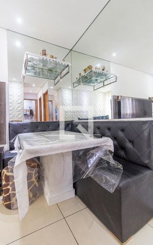 Apartamento à venda com 50m², 2 quartos e 1 vaga Apartamento à venda com 50m², 2 quartos e 1 vagaSala