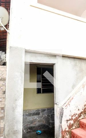 Casa à venda com 394m², 3 quartos e 1 vagaEscada externa