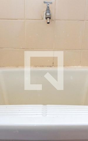 Apartamento à venda com 70m², 2 quartos e 1 vaga Apartamento à venda com 70m², 2 quartos e 1 vagaÁrea de Serviço Detalhe