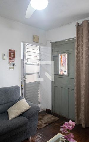 Casa à venda com 130m², 5 quartos e 2 vagasSala casa 1
