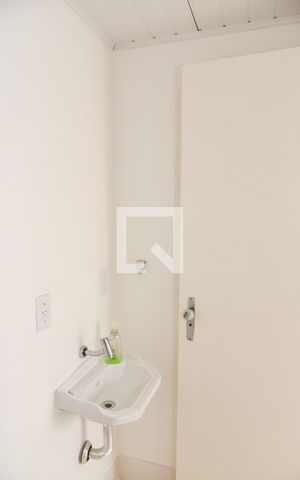 Apartamento para alugar com 107m², 3 quartos e 1 vaga Apartamento para alugar com 107m², 3 quartos e 1 vagaBanheiro de serviço