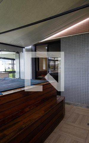 Apartamento para alugar com 265m², 3 quartos e 3 vagas Apartamento para alugar com 265m², 3 quartos e 3 vagasVaranda