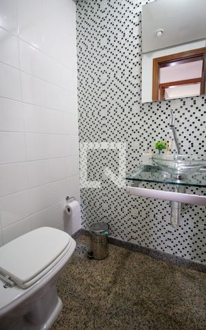 Apartamento para alugar com 265m², 3 quartos e 3 vagas Apartamento para alugar com 265m², 3 quartos e 3 vagasLavabo