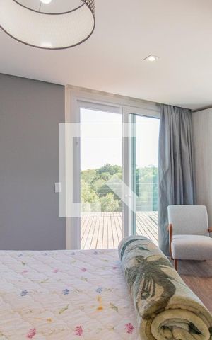 Casa à venda com 340m², 3 quartos e 3 vagas Casa à venda com 340m², 3 quartos e 3 vagasQuarto 3 - Suíte