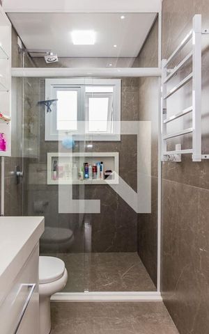 Casa à venda com 296m², 4 quartos e 2 vagas Casa à venda com 296m², 4 quartos e 2 vagasBanheiro Social