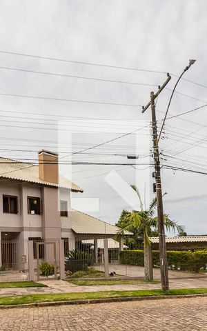 Casa à venda com 296m², 4 quartos e 2 vagas Casa à venda com 296m², 4 quartos e 2 vagasFachada