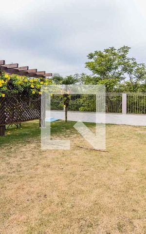 Casa à venda com 296m², 4 quartos e 2 vagas Casa à venda com 296m², 4 quartos e 2 vagasJardim