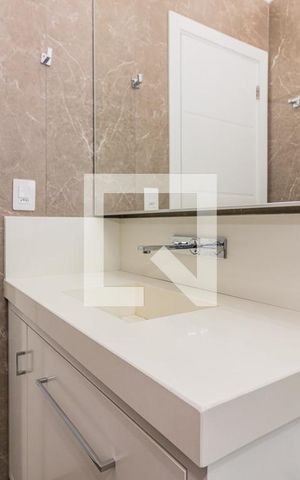 Casa à venda com 296m², 4 quartos e 2 vagas Casa à venda com 296m², 4 quartos e 2 vagasBanheiro Social