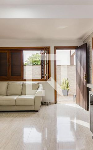 Casa à venda com 296m², 4 quartos e 2 vagas Casa à venda com 296m², 4 quartos e 2 vagasSala de Jantar