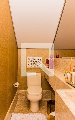 Casa à venda com 296m², 4 quartos e 2 vagas Casa à venda com 296m², 4 quartos e 2 vagasLavabo