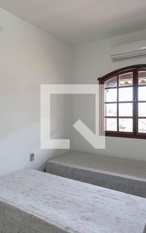 Casa à venda com 463m², 4 quartos e 10 vagas Casa à venda com 463m², 4 quartos e 10 vagasQuarto 3