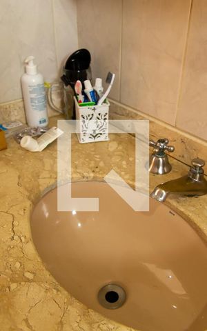 Apartamento à venda com 201m², 2 quartos e 3 vagasBanheiro do terraço - Pia
