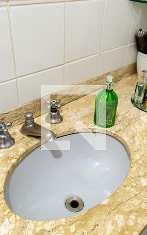 Apartamento à venda com 201m², 2 quartos e 3 vagasBanheiro Social - Pia