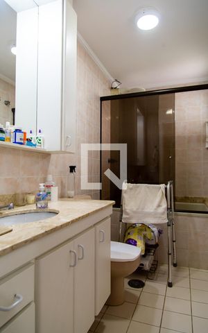 Apartamento à venda com 201m², 2 quartos e 3 vagasBanheiro da Suíte