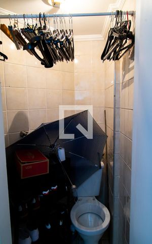 Apartamento à venda com 201m², 2 quartos e 3 vagasBanheiro de Serviço