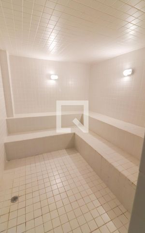 Apartamento à venda com 256m², 3 quartos e 3 vagas Apartamento à venda com 256m², 3 quartos e 3 vagasSauna