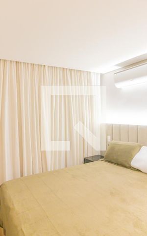 Apartamento à venda com 256m², 3 quartos e 3 vagas Apartamento à venda com 256m², 3 quartos e 3 vagasSuite 2