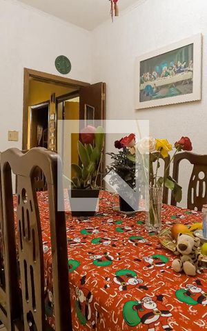 Casa à venda com 180m², 4 quartos e 2 vagas Casa à venda com 180m², 4 quartos e 2 vagasCozinha